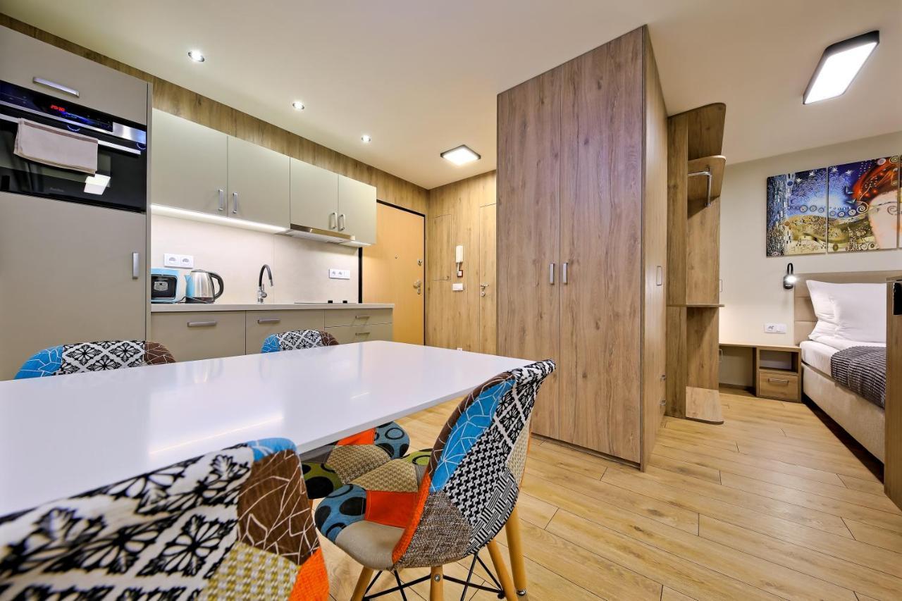 Inpoint Apartments G11 Near Old Town & Kazimierz District & Parking Option Cracovie Extérieur photo