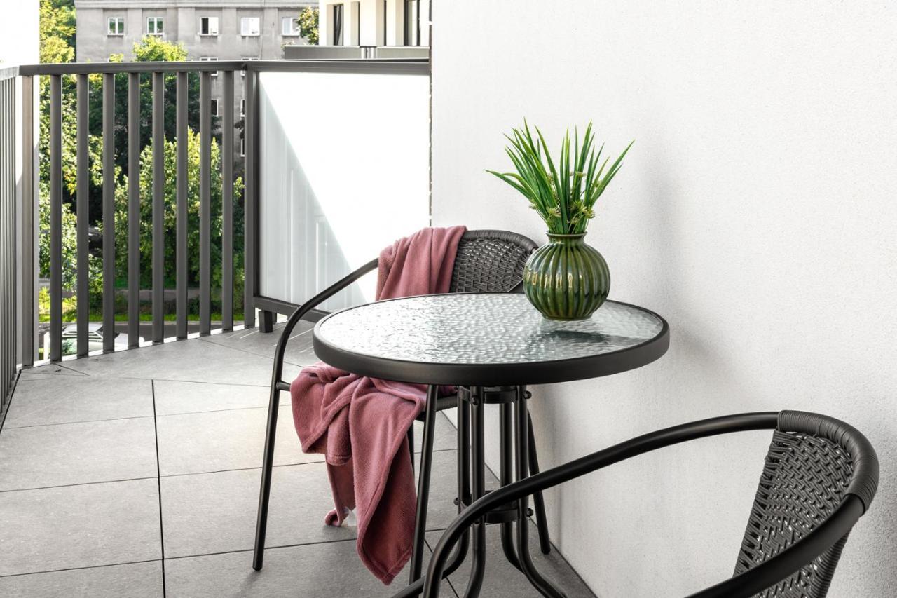 Inpoint Apartments G11 Near Old Town & Kazimierz District & Parking Option Cracovie Extérieur photo